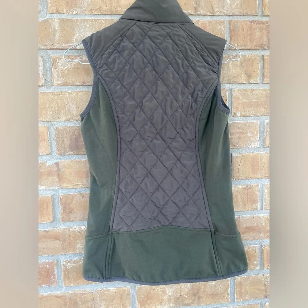 Athleta Upside Quilted Vest in Green ~ Size XXS - Picture 4 of 11